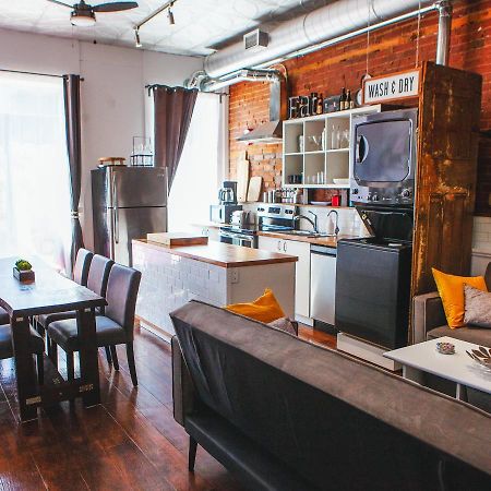 Hip Heritage Main Floor Flat In Downtown District Belleville Zewnętrze zdjęcie