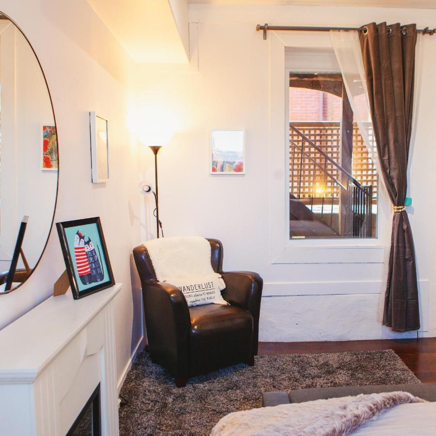 Hip Heritage Main Floor Flat In Downtown District Belleville Zewnętrze zdjęcie